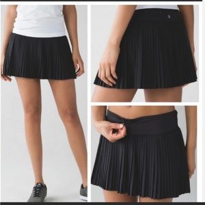 Lululemon Athletica Pleat to Street Skirt size 4